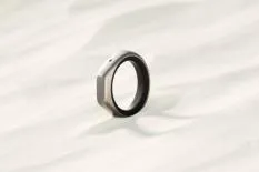 smart-ring-on-sand
